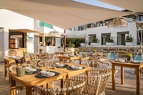 Lago Resort Menorca Suites del Lago - Adults Only