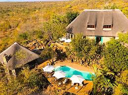 The Wild Blue Lodge SAFARI & SPA