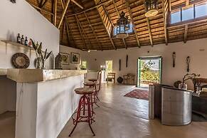 The Wild Blue Lodge SAFARI & SPA