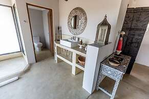 The Wild Blue Lodge SAFARI & SPA