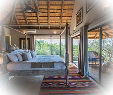 The Wild Blue Lodge SAFARI & SPA