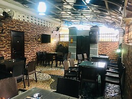 Perch Hotel And Suites