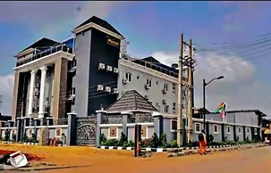 Perch Hotel And Suites