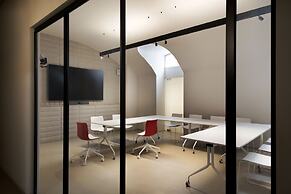 Opera 35 Boutique Hotel