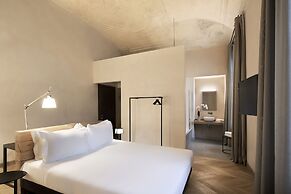 Opera 35 Boutique Hotel