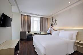 Four Star by Trans Hotel Sanur