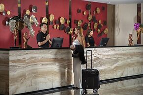 Four Star by Trans Hotel Sanur