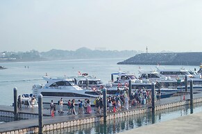 Four Star by Trans Hotel Sanur