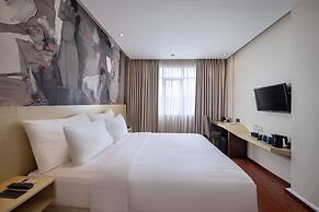 Four Star by Trans Hotel Sanur