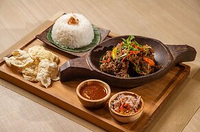 Four Star by Trans Hotel Sanur