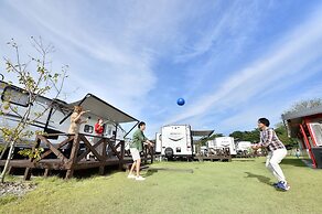 Spa Franping Village Omuta - Caravan park