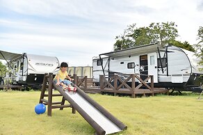 Spa Franping Village Omuta - Caravan park