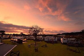 Spa Franping Village Omuta - Caravan park