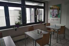 Atelier Guesthouse
