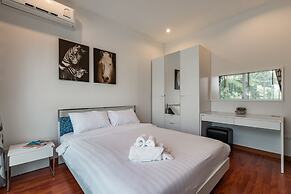 Trixie House Pool Villa in Rawai