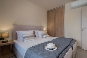 Mystique Luxury Suites & Maisonettes