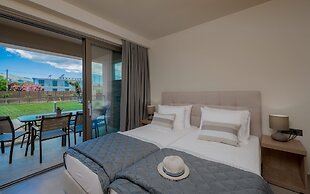 Mystique Luxury Suites & Maisonettes