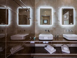 Mystique Luxury Suites & Maisonettes