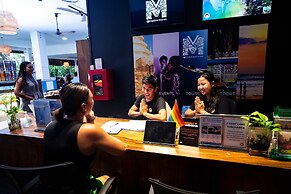 Mad Monkey Phnom Penh - Hostel