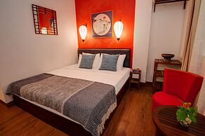 Mad Monkey Phnom Penh - Hostel