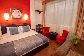 Mad Monkey Phnom Penh - Hostel