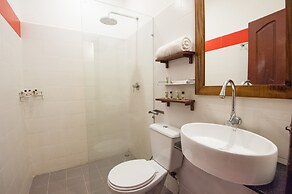 Mad Monkey Phnom Penh - Hostel