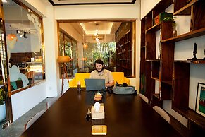 Mad Monkey Phnom Penh - Hostel