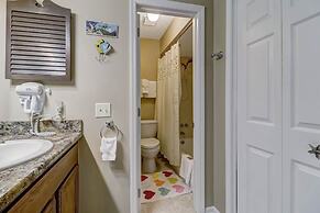 Dog Friendly Forest Ridge Condo Close to Beach by RedAwning