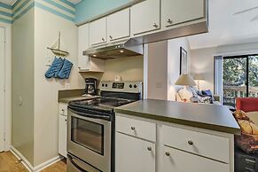 Dog Friendly Forest Ridge Condo Close to Beach by RedAwning