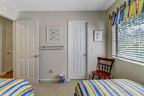 Dog Friendly Forest Ridge Condo Close to Beach by RedAwning