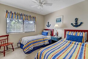 Dog Friendly Forest Ridge Condo Close to Beach by RedAwning