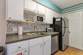 Dog Friendly Forest Ridge Condo Close to Beach by RedAwning