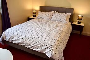 Comfortable 3 Bedroom Apartment In Trendy Haberfield