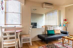 Charming 1 Bedroom Apartment in Vibrant South Yarra