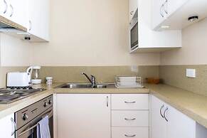 Charming 1 Bedroom Apartment in Vibrant South Yarra