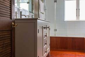 Cosy 3 Bedroom Villa in Freeman's Bay