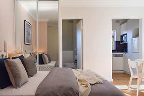 Sun-drenched 1 Bed Studio Apartment In Newtown