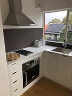 Sun-drenched 1 Bed Studio Apartment In Newtown