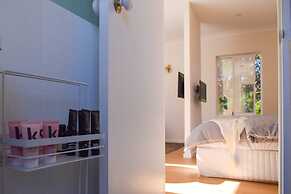 Sun-drenched 1 Bed Studio Apartment In Newtown