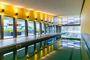 Modern 1 Bedroom in Tranquil Parklands