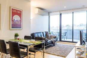 Modern 1 Bedroom in Tranquil Parklands