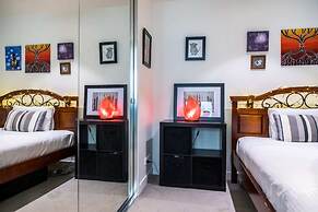 Eclectic 1 Bedroom South Yarra Hideaway