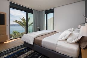 Ultraluxury Villa Elyzeum