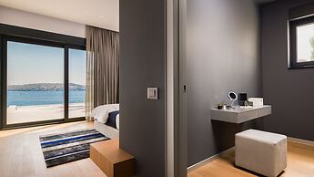 Ultraluxury Villa Elyzeum