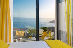 Luxury Villa Riva with Infinity Pool