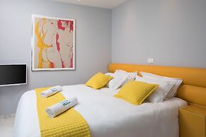 Luxury Villa Riva with Infinity Pool