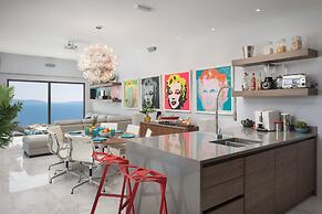 Luxury Villa Riva with Infinity Pool