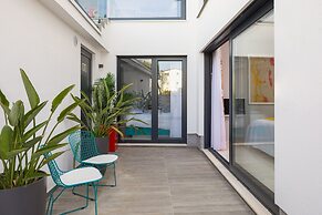 Luxury Villa Riva with Infinity Pool