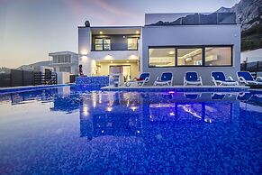 Luxury Villa High Hopes with Pool