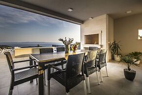 Luxury Villa High Hopes with Pool